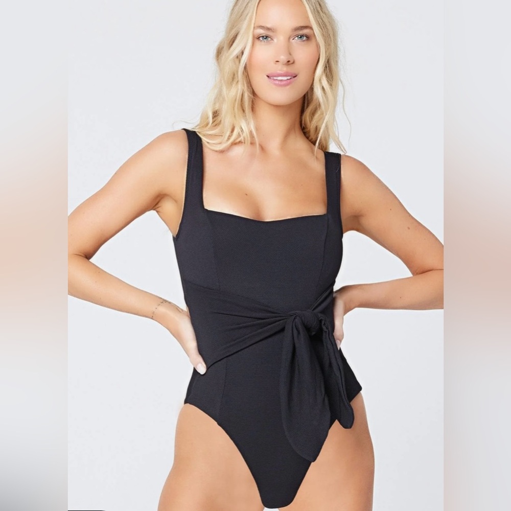 🆕 Revolve X Anthropologie X L*SPACE BALBOA ONE PIECE IN BLACK